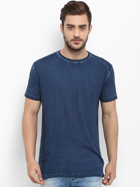 

Mufti Men Blue Solid Round Neck T-shirt