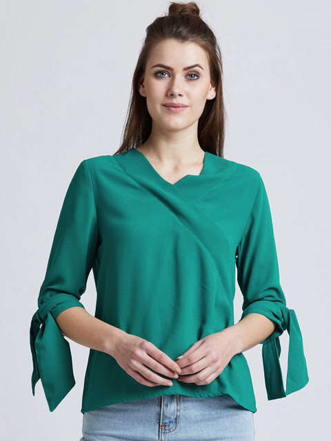 

RARE Women Green Solid Top
