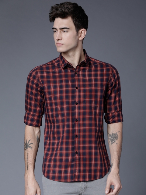 

Black coffee Men Navy Blue & Red Slim Fit Checked Casual Shirt