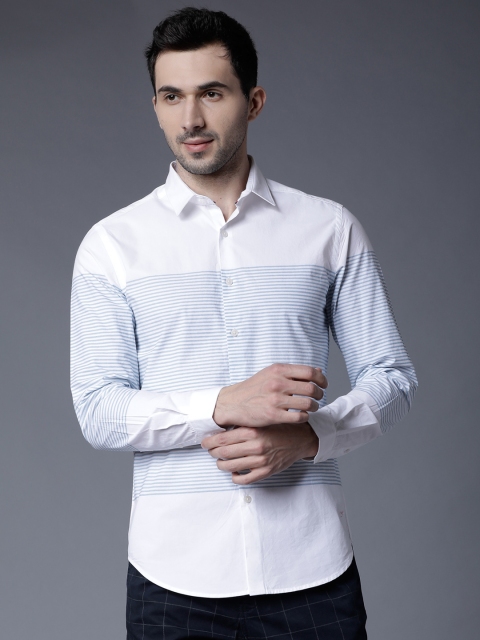 

Black coffee Men White & Blue Slim Fit Striped Casual Shirt
