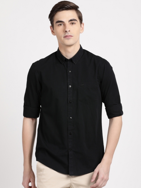 

Crocodile Men Black Slim Fit Solid Casual Shirt