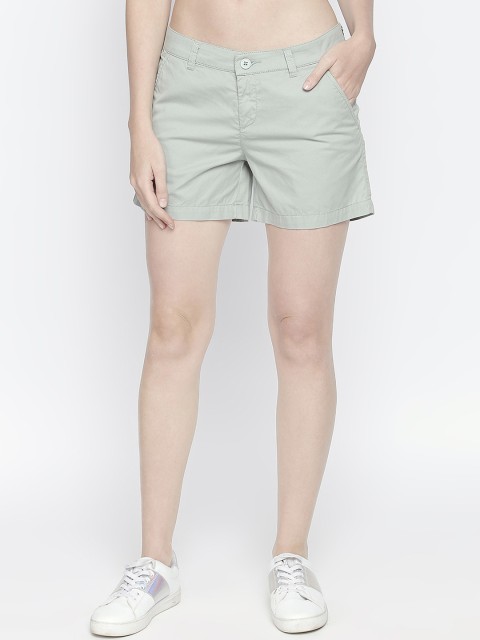 

Honey by Pantaloons Women Olive Green Solid Regular Fit Regular Shorts