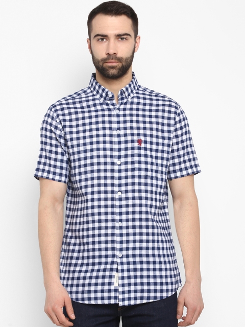 Red Tape Men Navy Blue & White Regular Fit Checked Casual Shirt