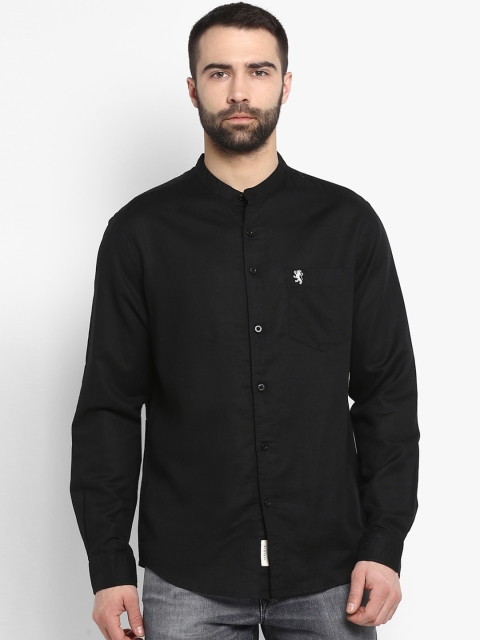 

Red Tape Men Black Regular Fit Solid Casual Shirt