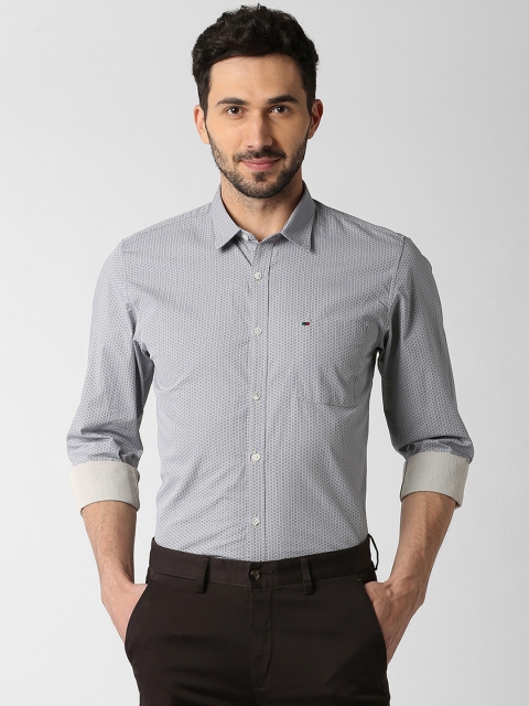 

Peter England Casuals Men Blue & White Slim Fit Printed Semiformal Shirt