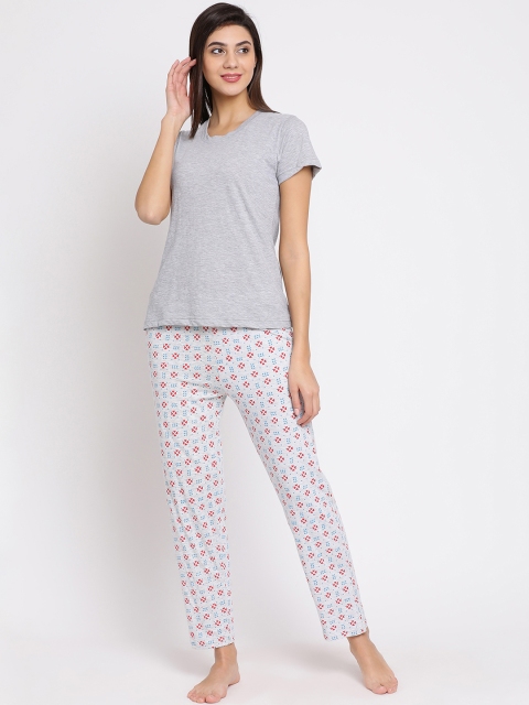 

Clovia Women Grey & Off-White Solid Night suit COMBLT085