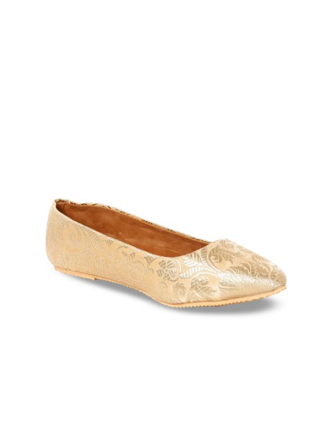 

TJORI Women Beige & Gold-Toned Solid Canvas Ballerinas