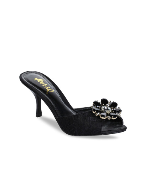 

Aber & Q Women Black Solid Sandals