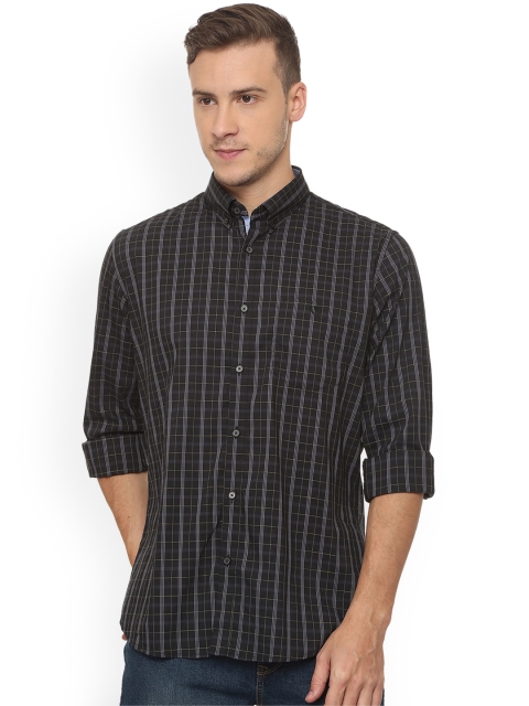 

Van Heusen Sport Men Black & Grey Slim Fit Checked Casual Shirt