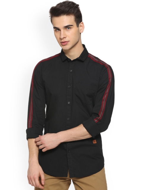 

Campus Sutra Men Red Regular Fit Striped Casual Shirt