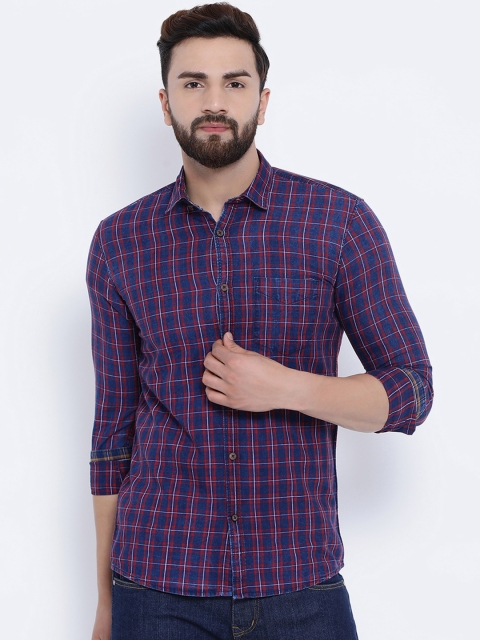 

Richlook Men Navy Blue & Red Slim Fit Checked Casual Shirt