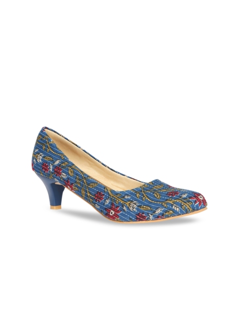 

Kanvas Women Multicoloured Printed Pumps, Multi