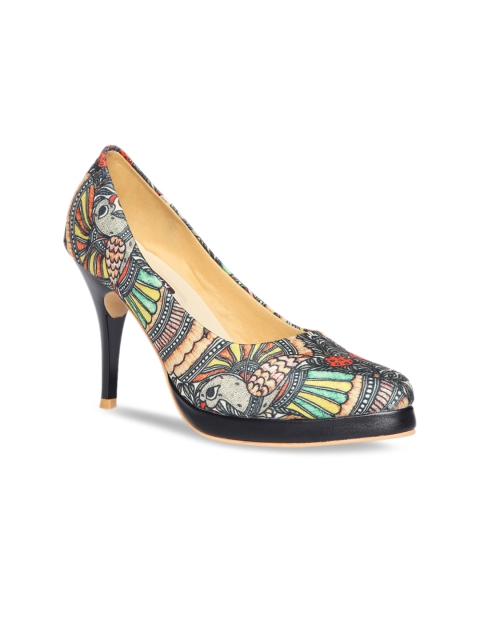 

Kanvas Women Multicoloured Printed Pumps, Multi