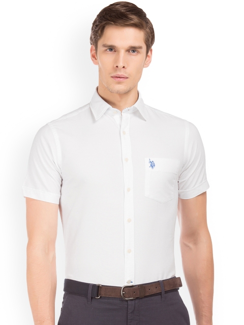

U.S. Polo Assn. Men White Tailored Fit Solid Casual Shirt