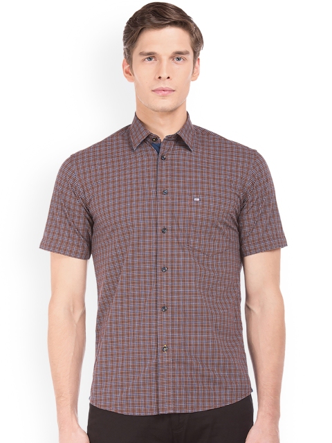 

Arrow Sport Men Brown & Navy Blue Regular Fit Checked Casual Shirt