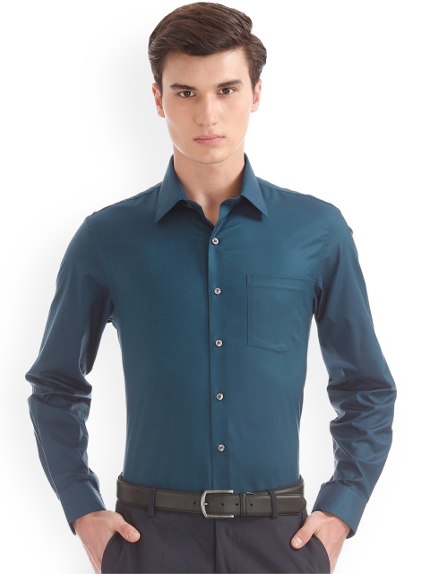 

Arrow Men Blue Slim Fit Solid Semiformal Shirt