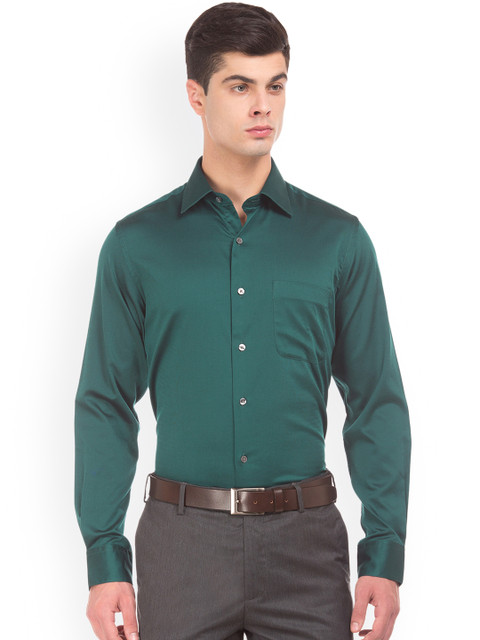 

Arrow Men Green Regular Fit Solid Semiformal Shirt