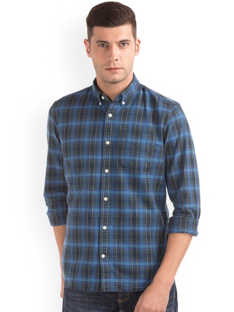 

GAP Men Blue Regular Fit Shirt