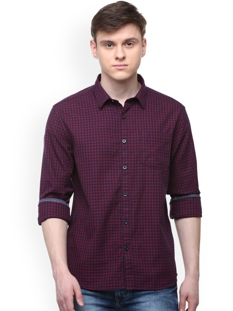 

People Men Purple Regular Fit Checked Casual Shirt
