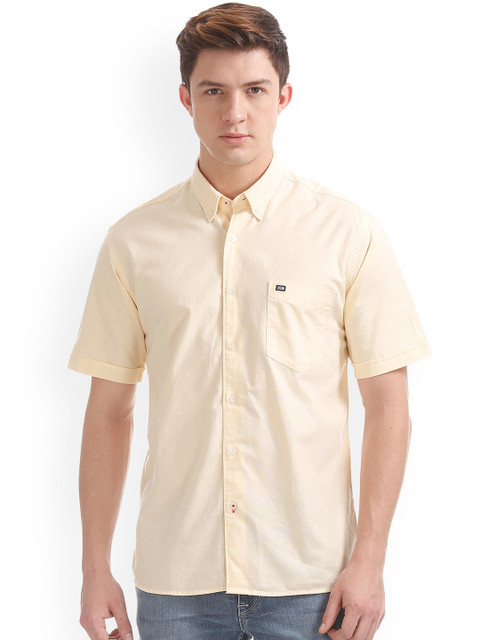 

Arrow Sport Men Yellow Regular Fit Solid Casual Shirt