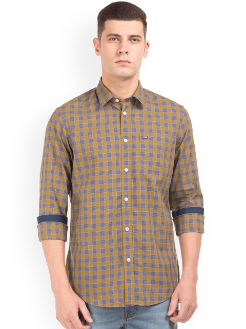 

Arrow Sport Men Brown & Blue Slim Fit Checked Casual Shirt