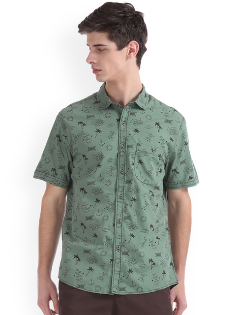 

Colt Men Green Regular Fit Printed Casual Shirt