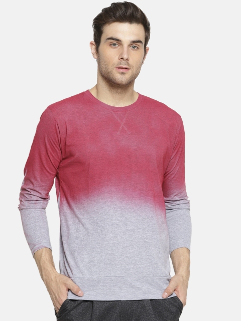 

Campus Sutra Men Red Colourblocked Round Neck T-shirt