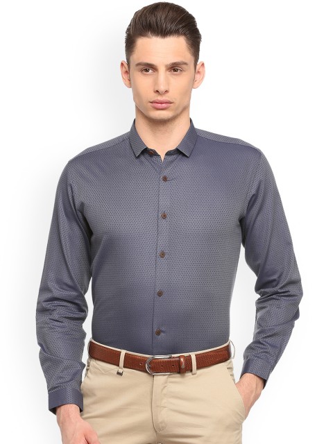 

V Dot Men Navy Blue & Off-White Slim Fit Printed Formal Shirt