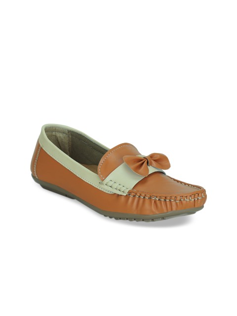 

Get Glamr Women Tan Loafers