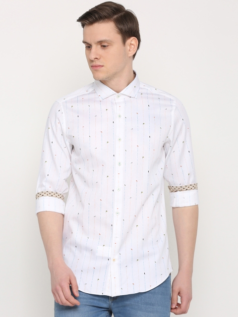 

SIMON CARTER LONDON Men White Regular Fit Printed Casual Shirt