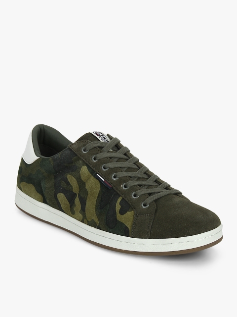 

Tommy Hilfiger Men Green Camouflage Print Suede Sneakers