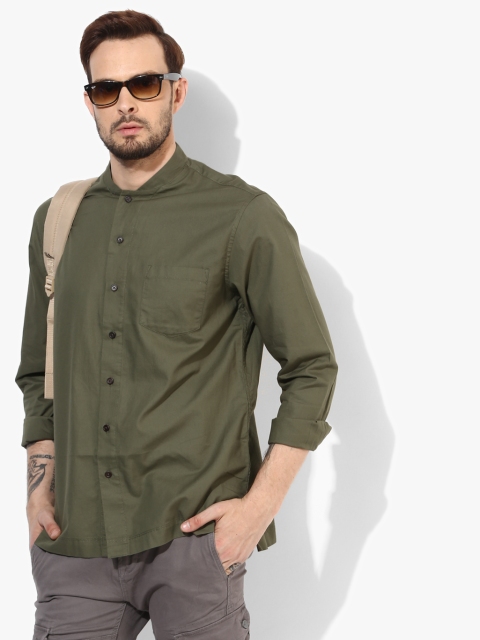 

Olive Regular Fit Solid Casual Shirt