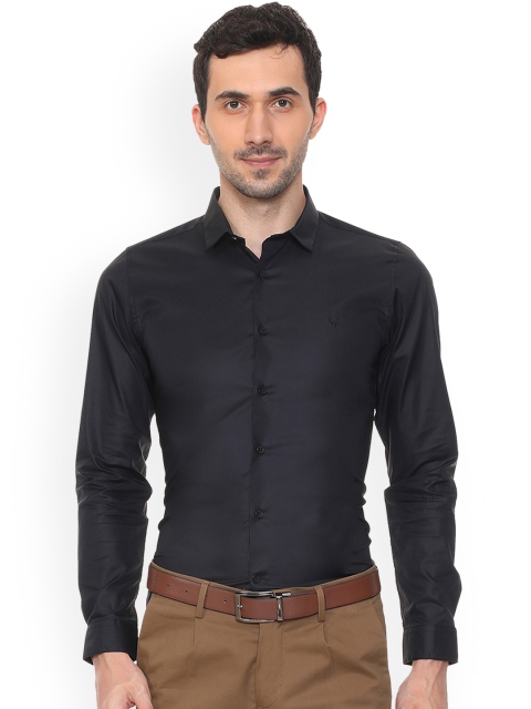 

Solly Sport Men Black Slim Fit Solid Semiformal Shirt