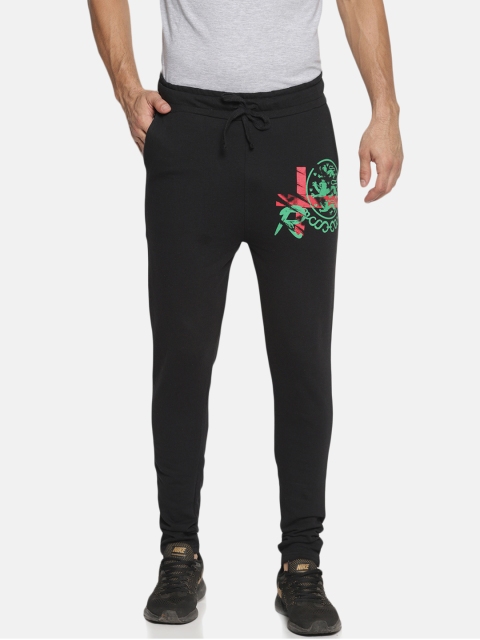 Masculino Latino Men Black Solid Slim-Fit Trackpant