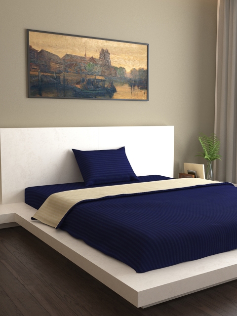 

MARK HOME Cream-Coloured & Blue Striped Bedding Set with Dohar
