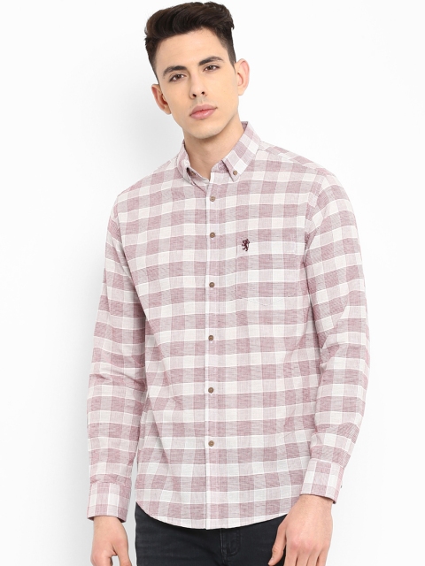 

Red Tape Men Off-White & Red Regular Fit Checked Casual Shirt