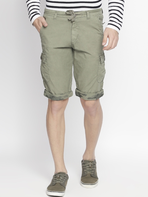 

beevee Men Olive Green Solid Regular Fit Cargo Shorts