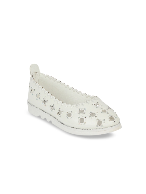 

Kittens Girls White Slip-On Sneakers