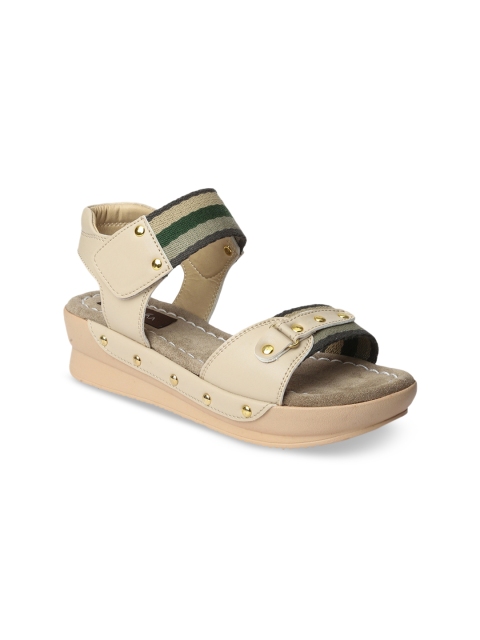 

VALIOSAA Women Cream-Coloured Solid Heels
