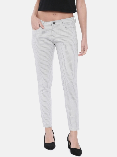 

ZHEIA Women Grey Skinny Fit Mid-Rise Clean Look Jeans