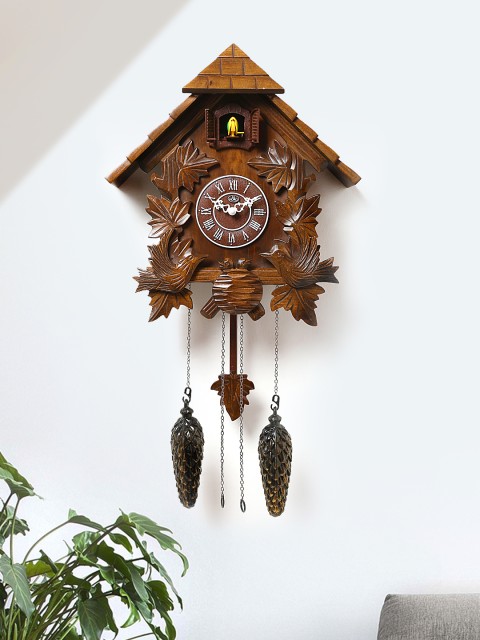 

Horo Brown Handcrafted Abstract Shaped Textured Analogue Wall Clock HCK6020
