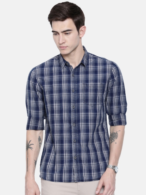 

Breakbounce Men Navy Blue Slim Fit Checked Casual Shirt