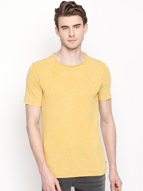 

SF JEANS by Pantaloons Men Yellow Printed Round Neck T-shirt