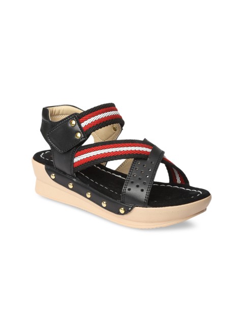 

VALIOSAA Women Black Solid Sandals