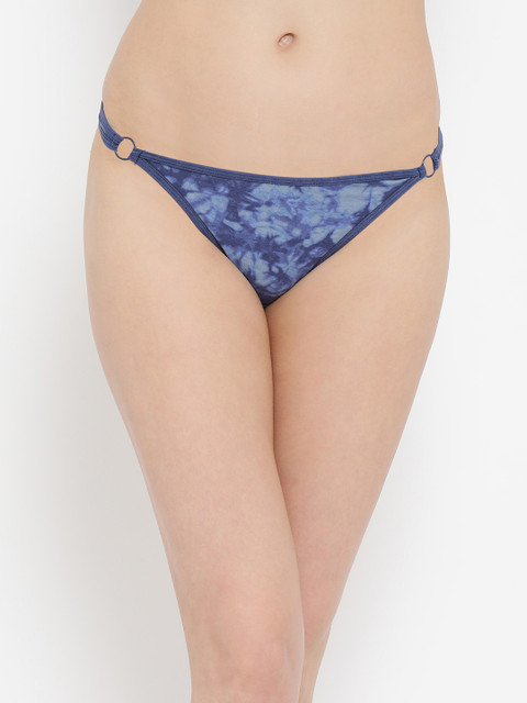 

Clovia Women Blue Printed Thongs PN3073P08XL