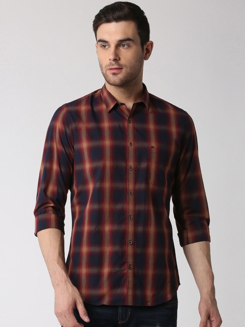

Peter England Casuals Men Blue & Red Slim Fit Checked Casual Shirt