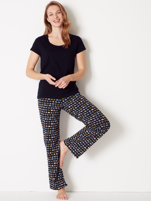 

Marks & Spencer Women Navy Blue Solid Night suit T374343FNAVY