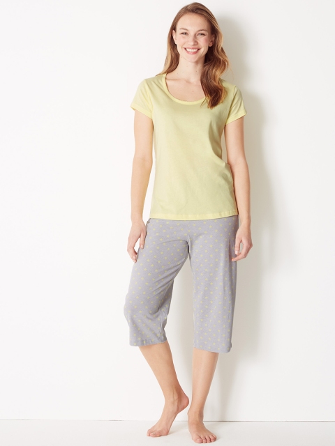 

Marks & Spencer Women Yellow & Grey Solid Night suit T374354FGREY