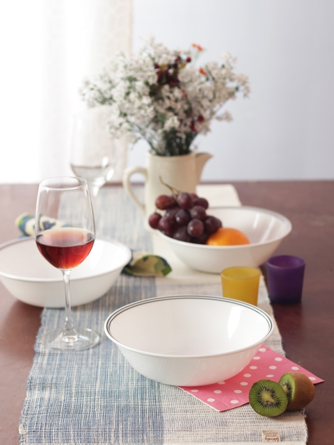 

Corelle White Set Of 3 Printed Glass Bowls
