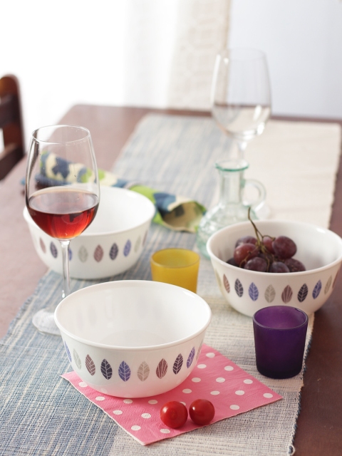 

Corelle Set Of 3 White Printed Glass Bowls
